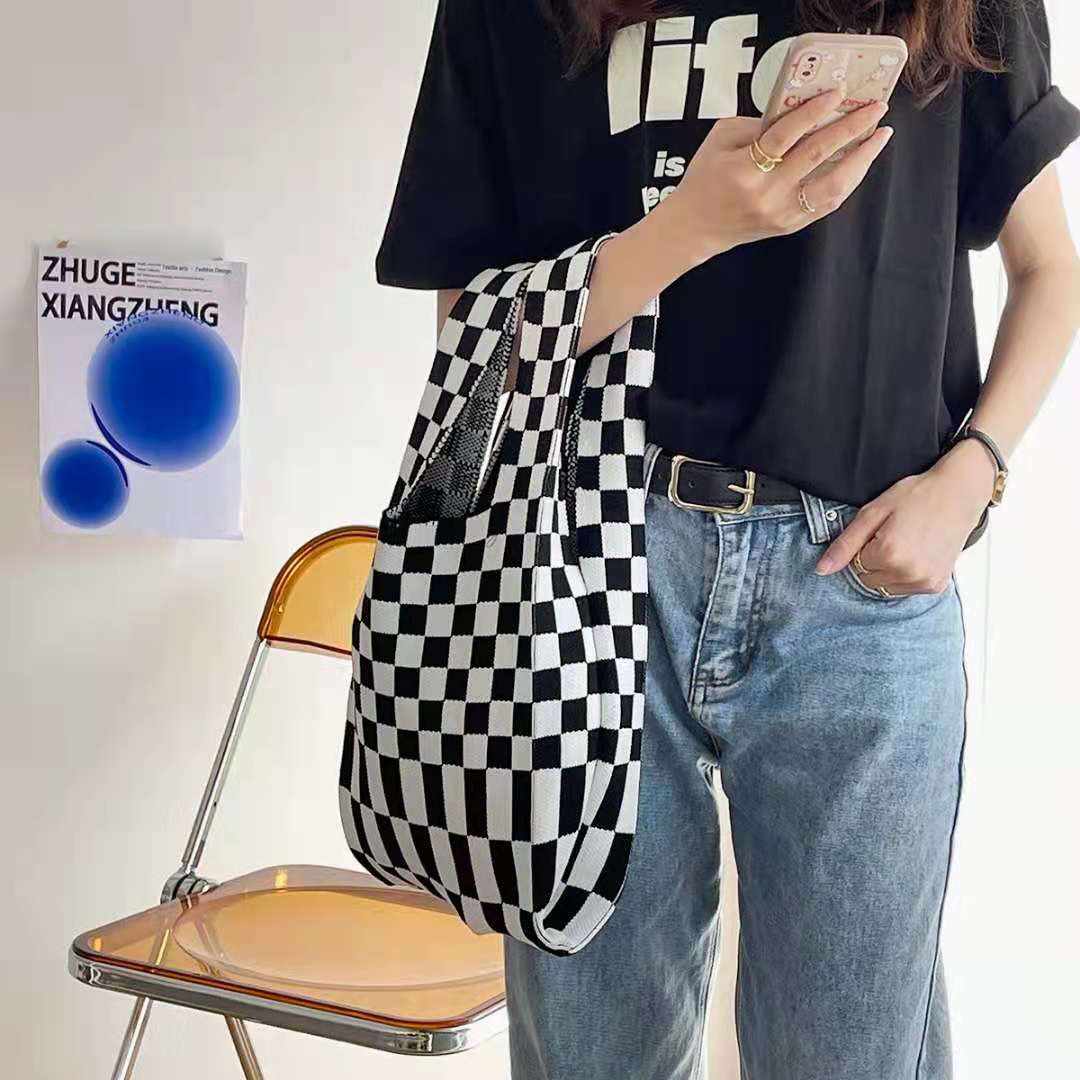 1313915